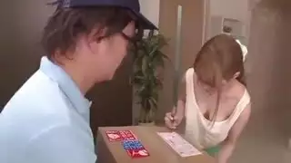 هالات مثالية وأثاث كبيرة في فيلم إباحي خام