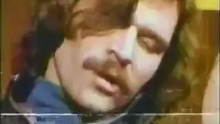 أفلام إباحية قديمة: معلم أجنبي يمارس الجنس مع كل طالبة في مهبلها الضيق