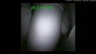 نيك علني في الحافلة: فرك قضيب قوي على مؤخرتها