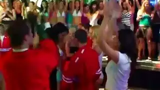 بورنو بتقنية الزمن: شاهد فرجها يندفق مرارًا وتكرارًا